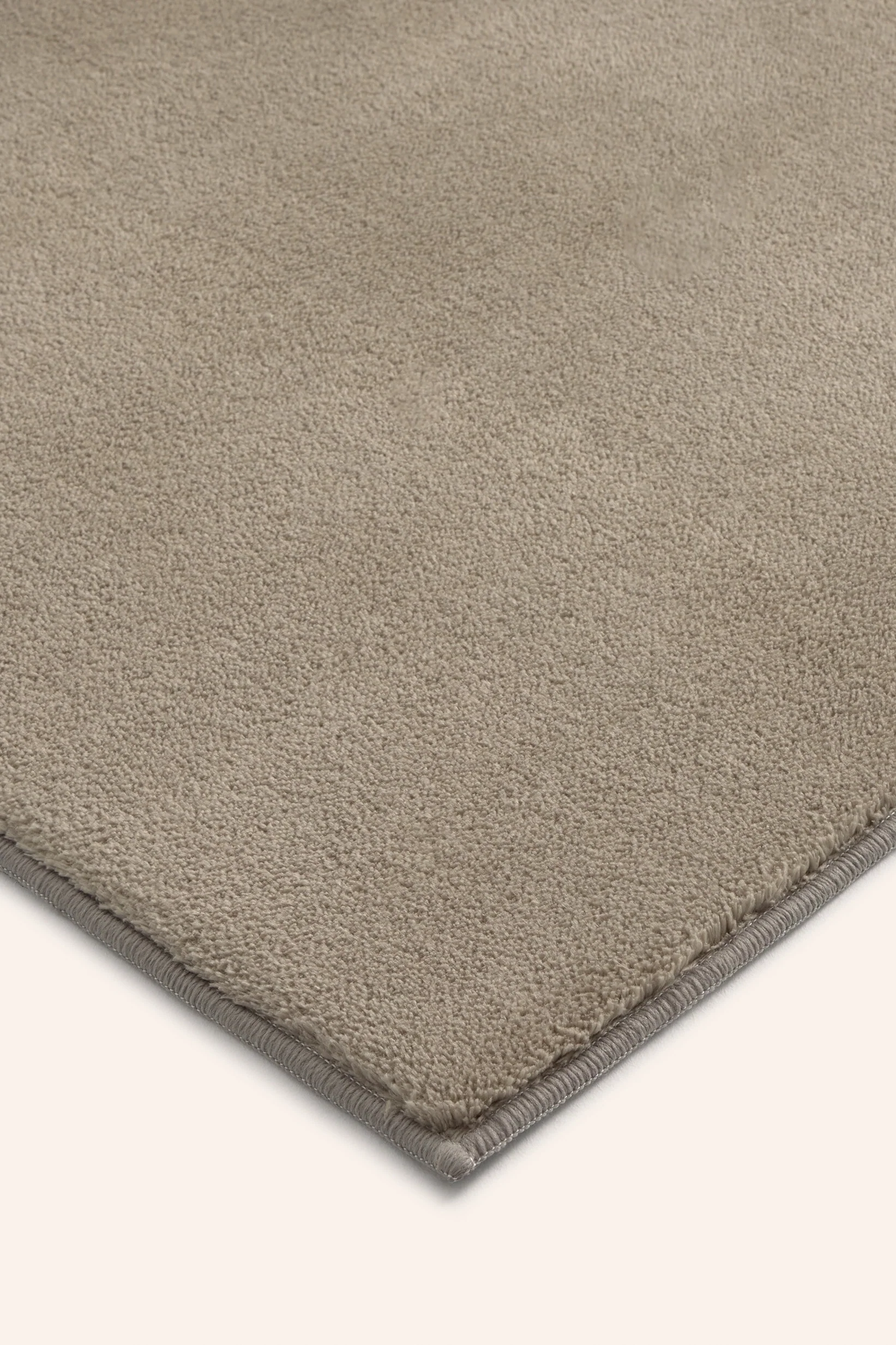 Alfombra lavable de pelo suave gris Apolo - Image 5