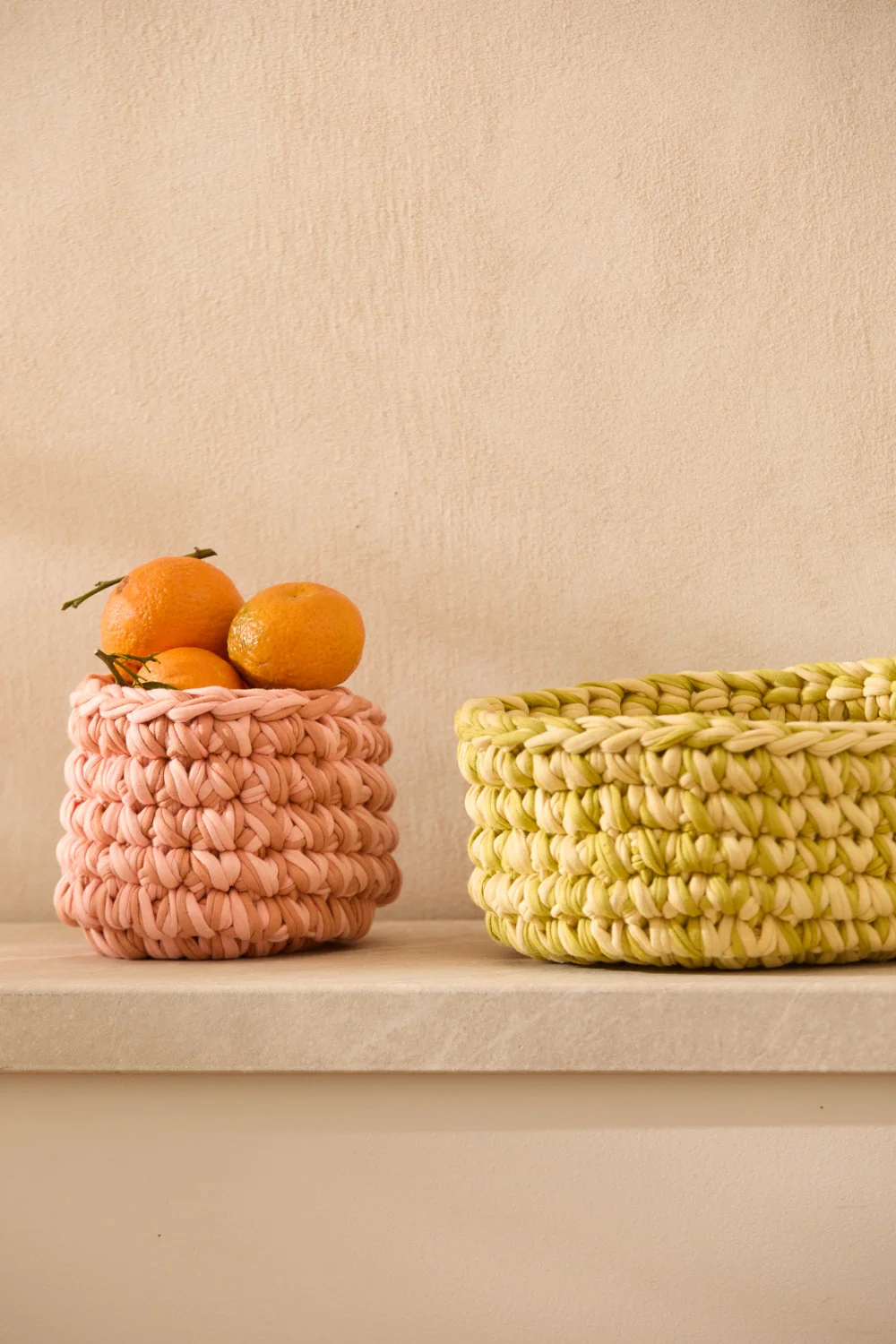 Cesto de mesa trenzado rosa Jana - Image 3