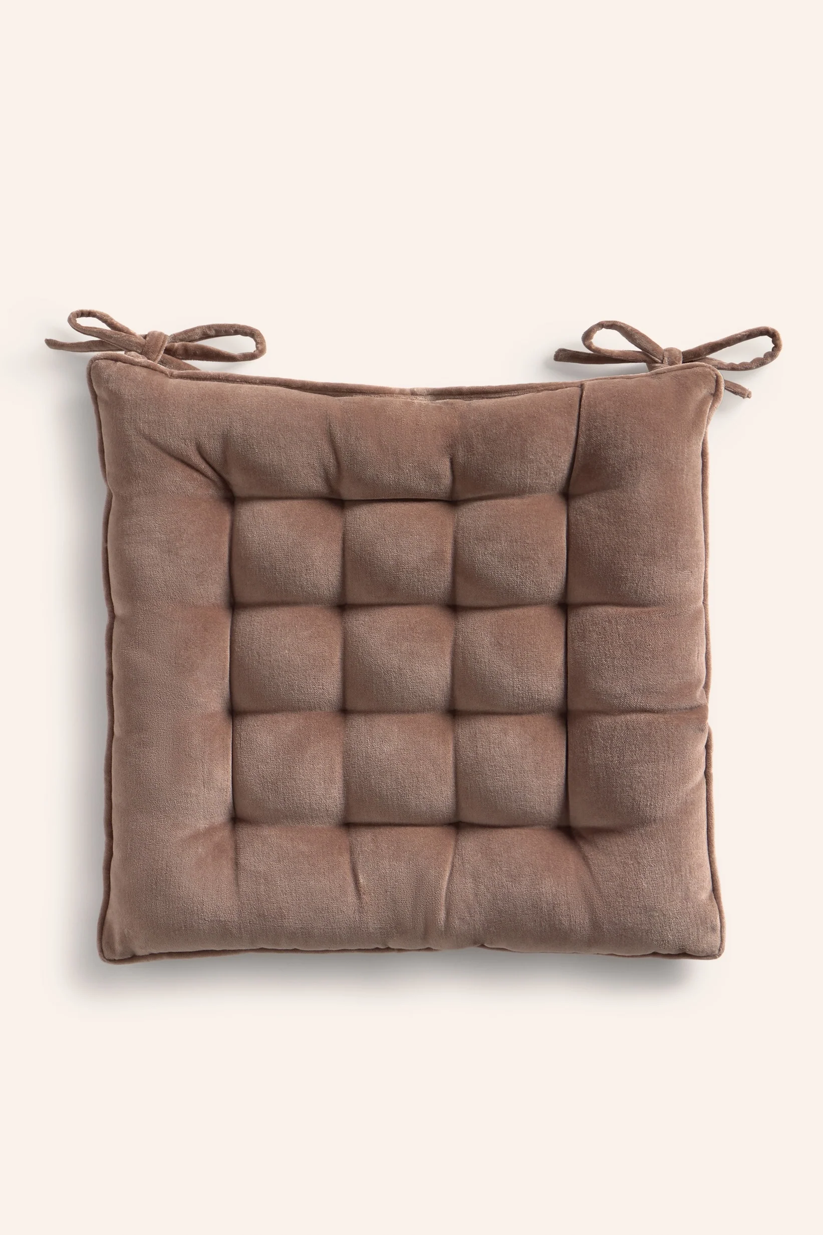 Cojín de silla cuadrado de terciopelo marrón Velour - Image 6