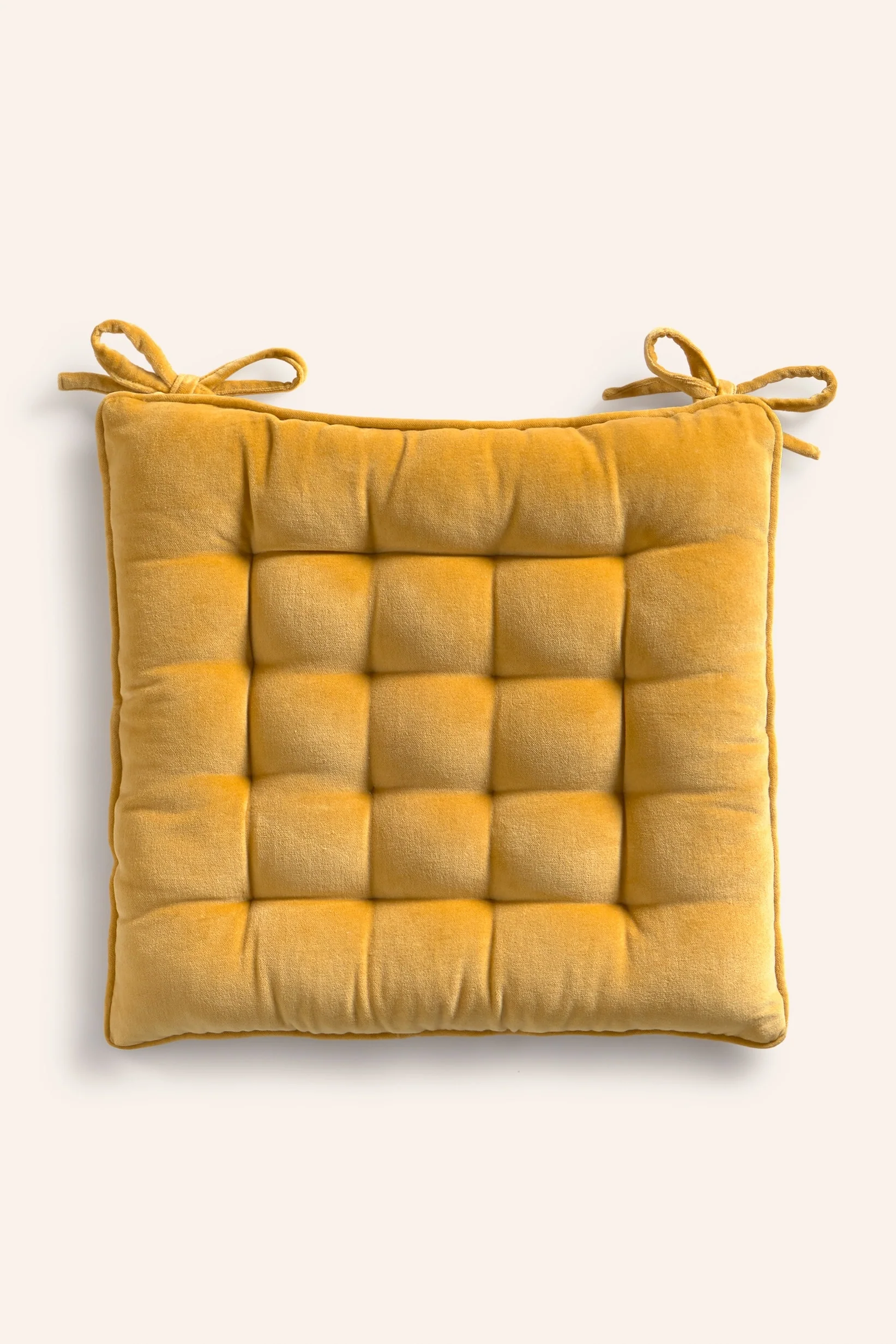 Cojín de silla cuadrado de terciopelo mostaza Velour - Image 5
