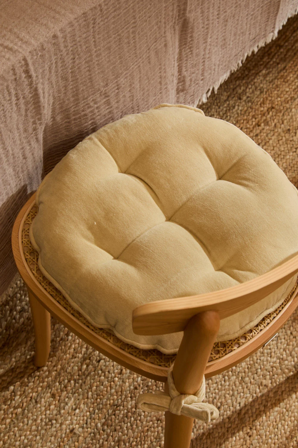 Cojín de silla redondo de terciopelo crudo Velour