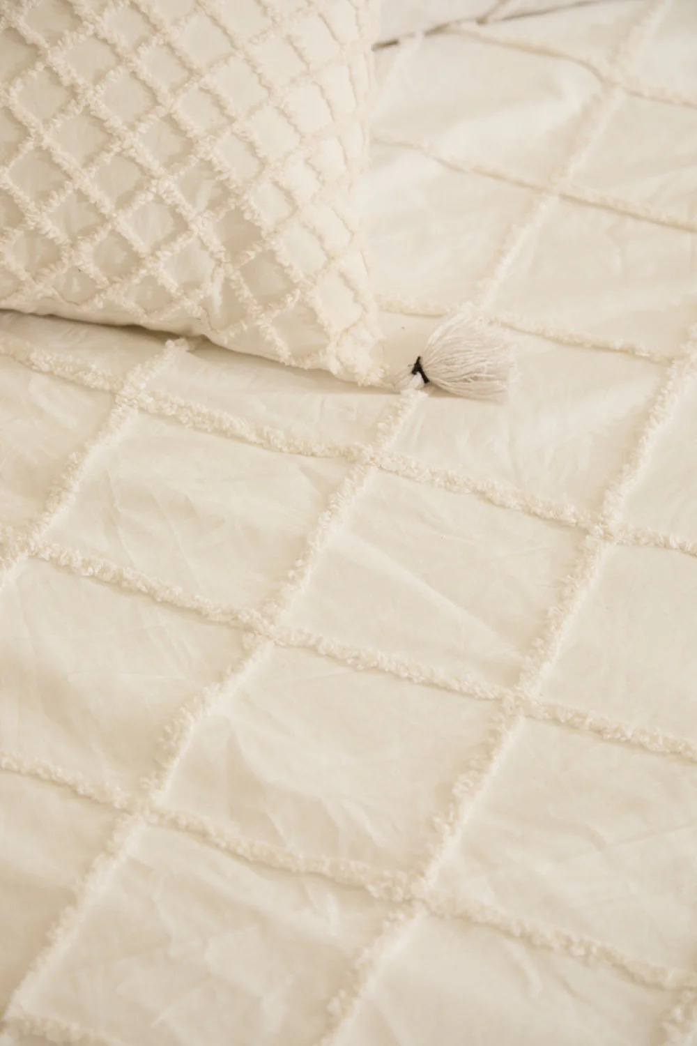 Colcha con tufting blanco Royal - Image 2