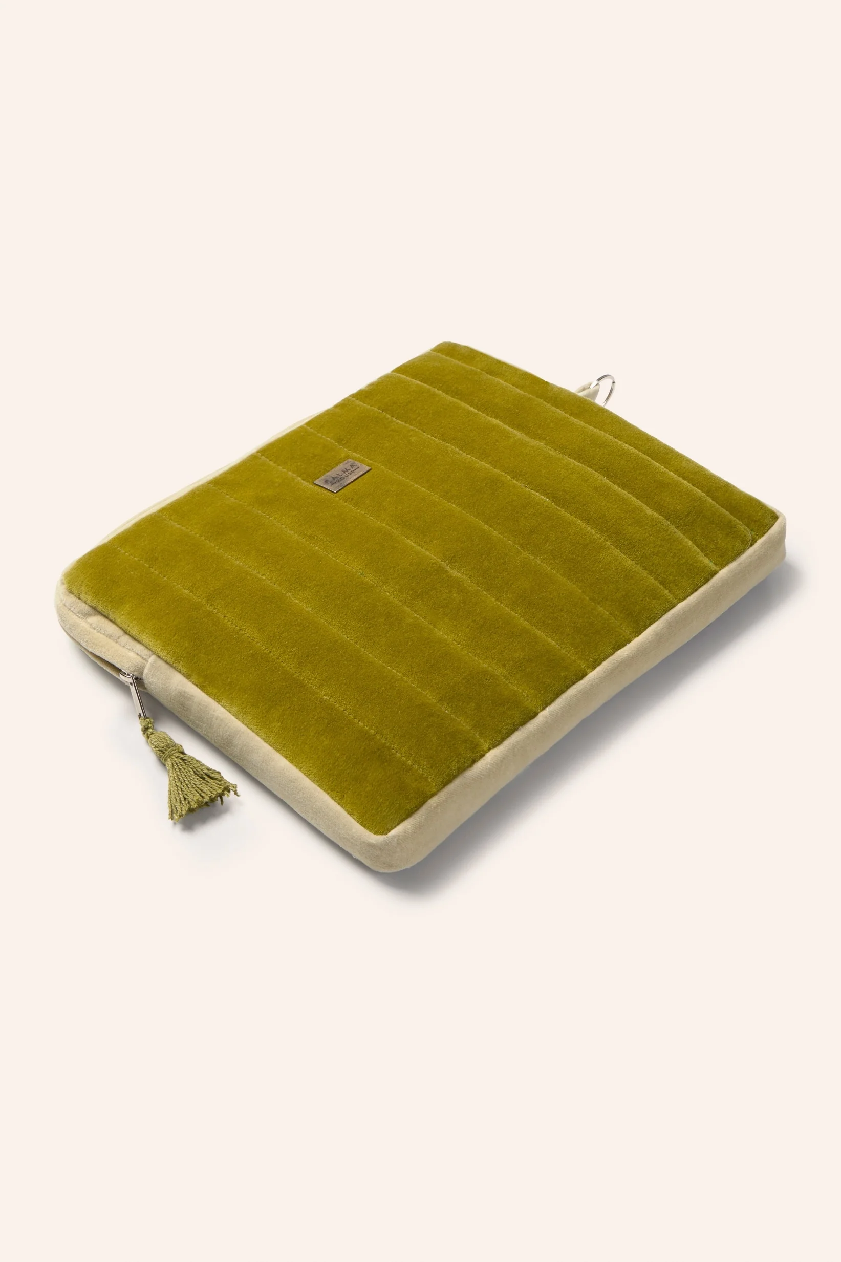 Funda acolchada para portátil de terciopelo en tonos verdes Osaka - Image 7