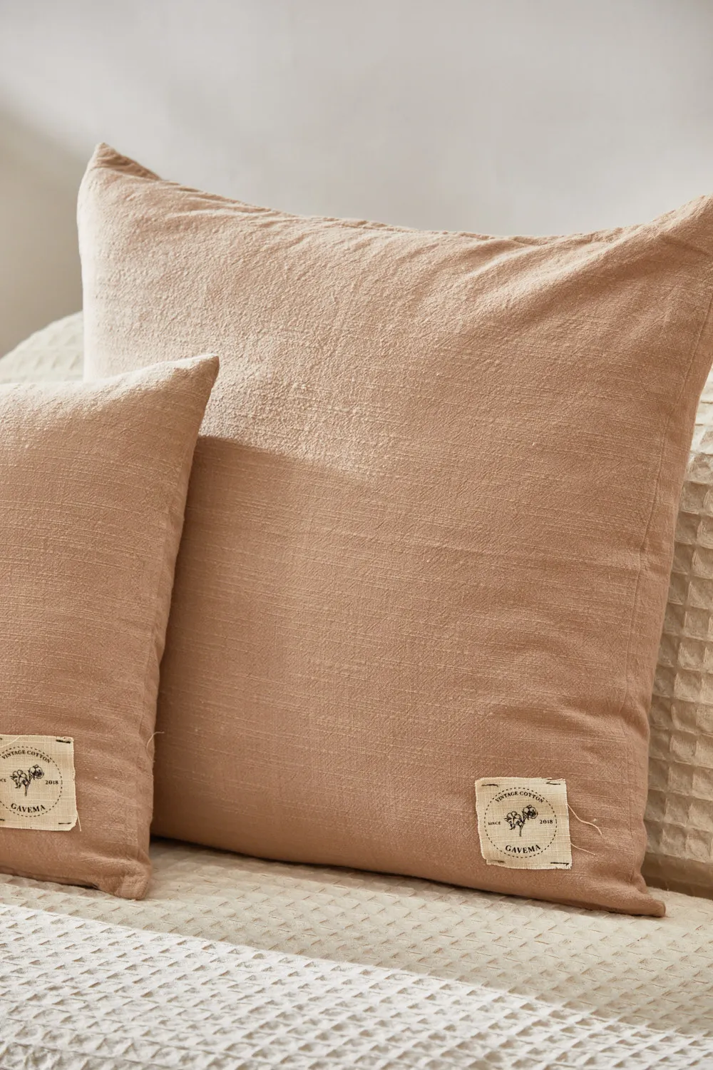 Funda de cojín beige Gavema - Image 4