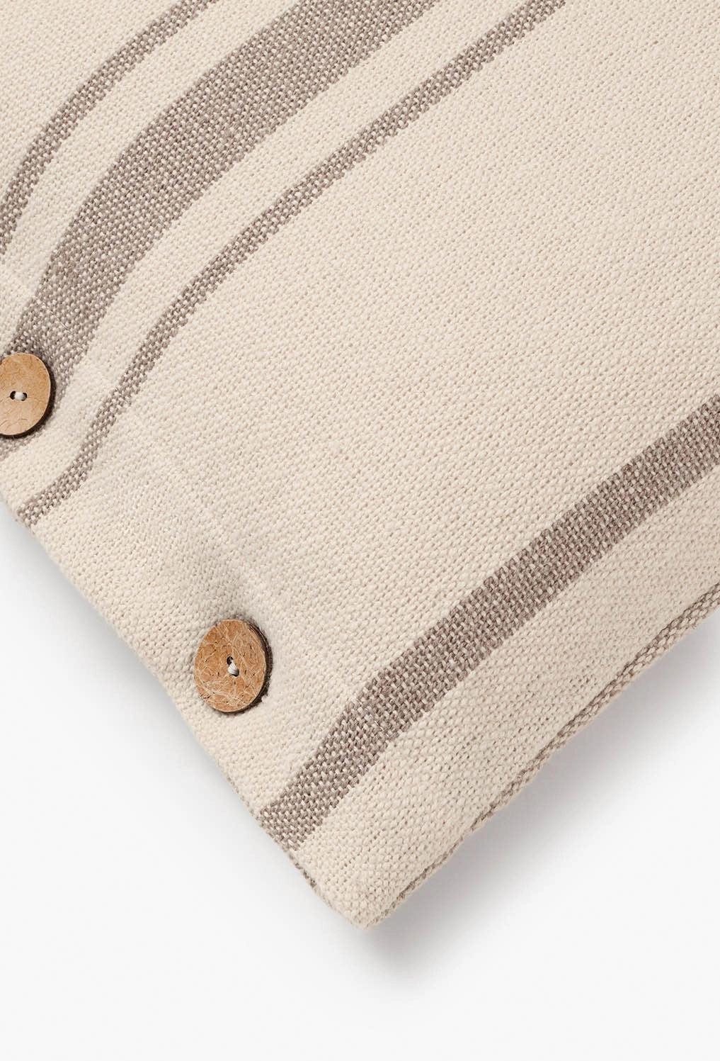 Funda de cojín cuadrada a rayas beige con botones Sorento - Image 13