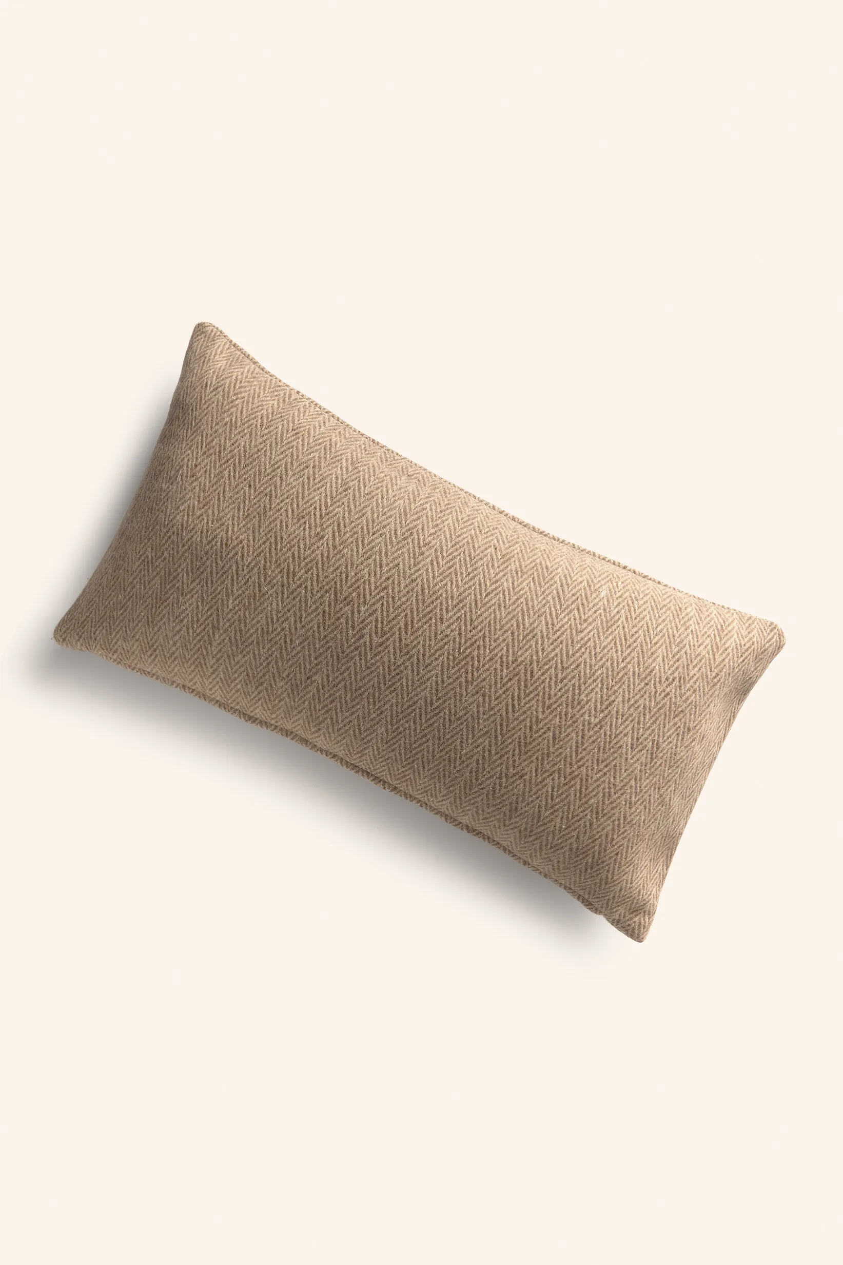 Funda de cojín de lana beige Montana - Image 5