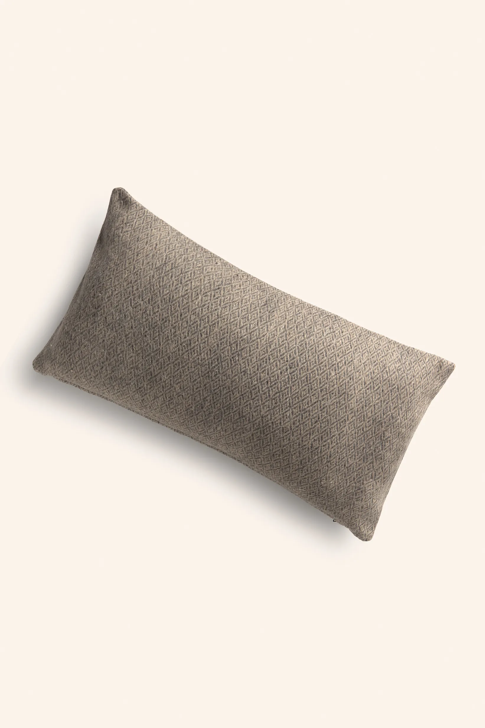Funda de cojín de lana gris Montana - Image 5