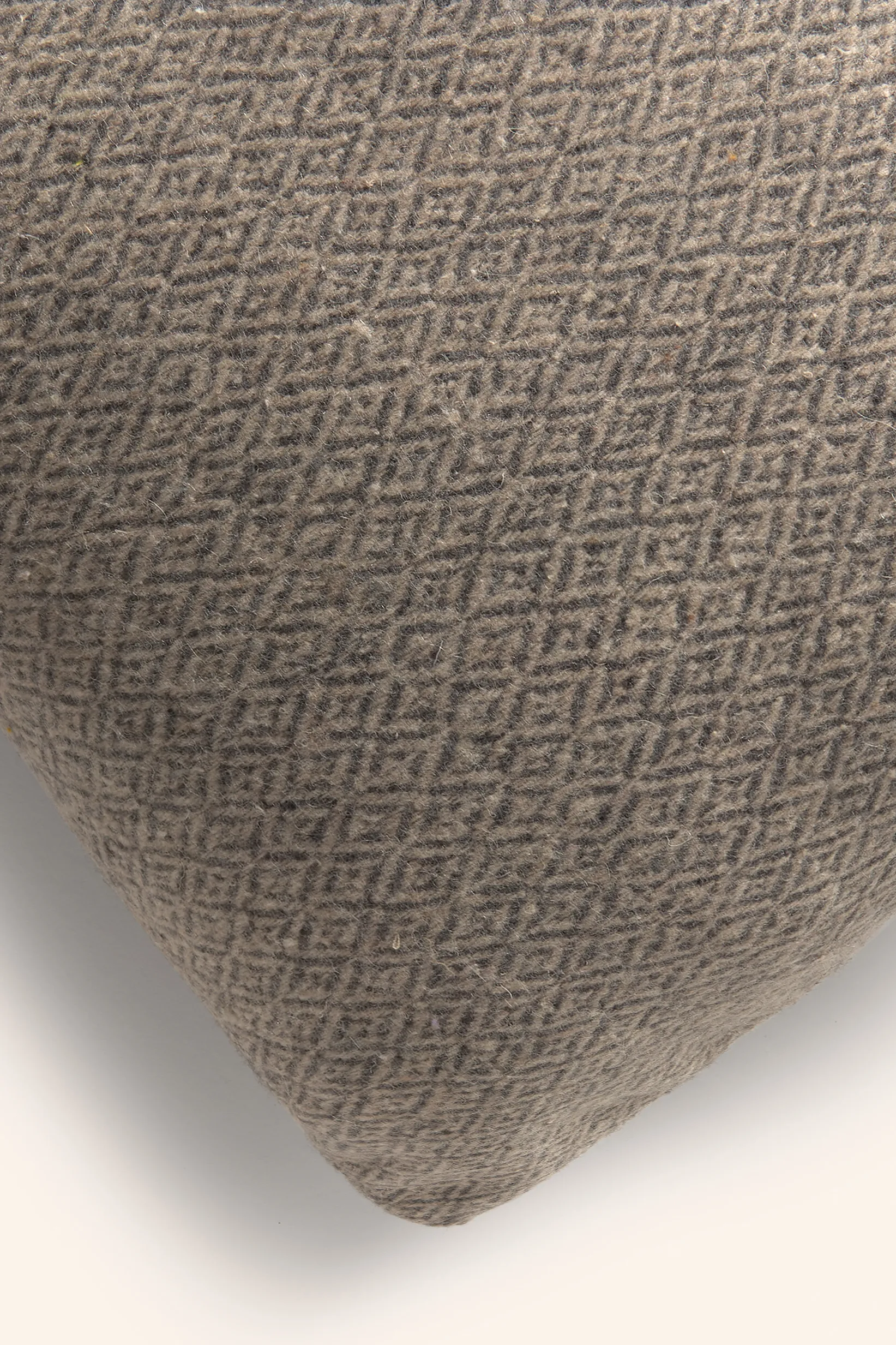 Funda de cojín de lana gris Montana - Image 8