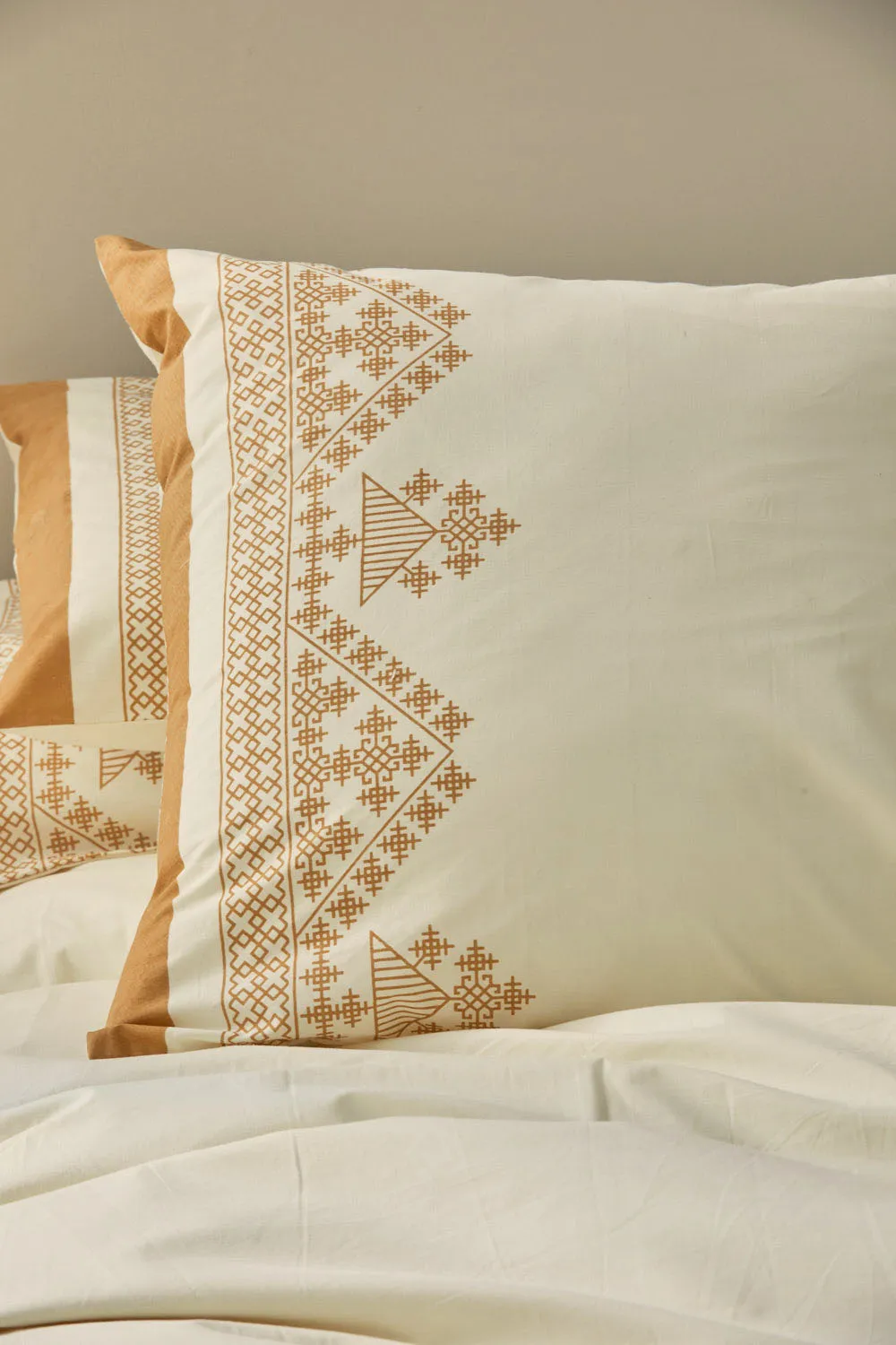 Funda nórdica + juego de almohada con print étnico mostaza Cairo - Image 7