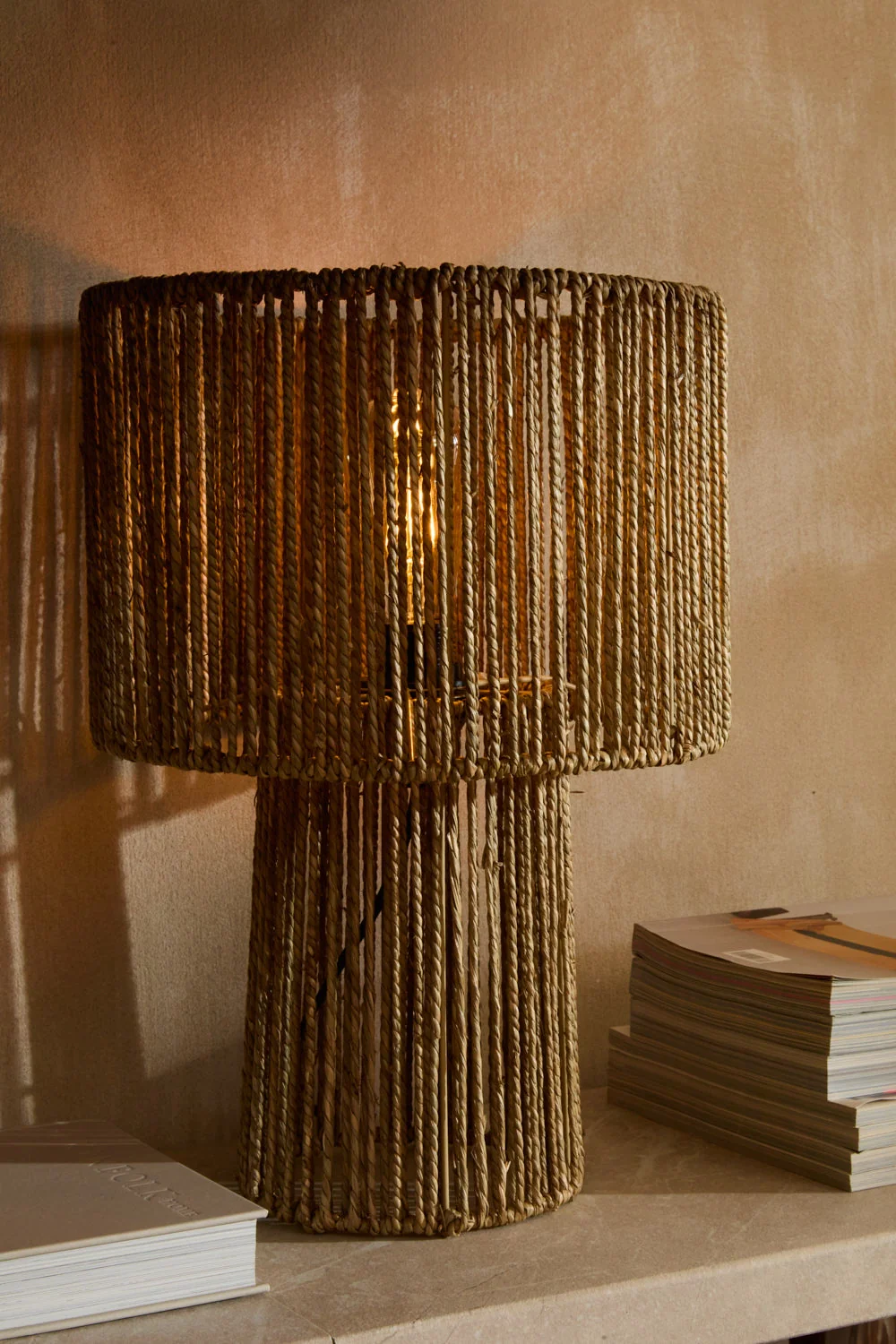 Lámpara de mesa de yute Far - Image 11