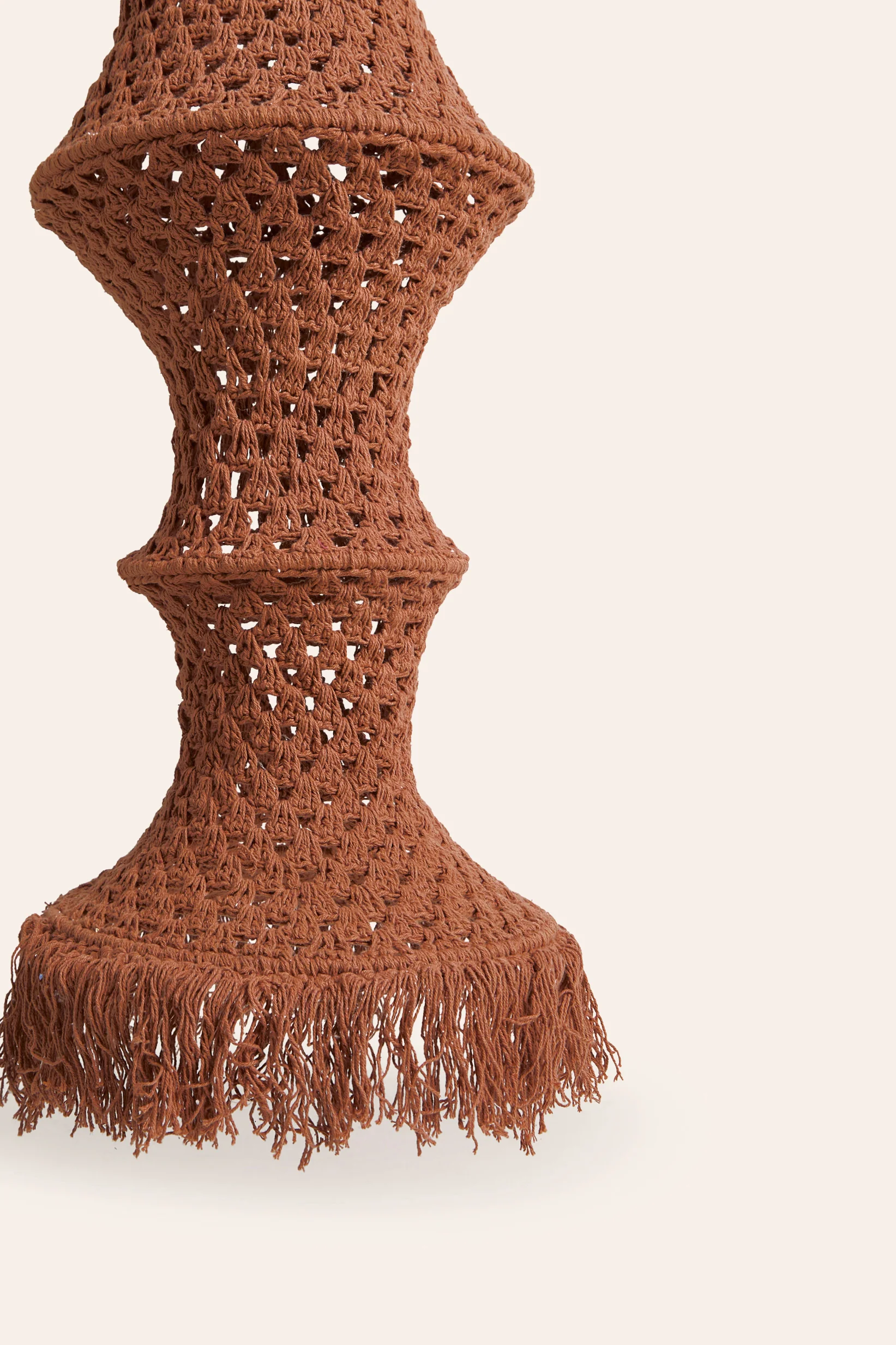 Pantalla alargada para lámpara de techo de crochet tierra Pleko - Image 4