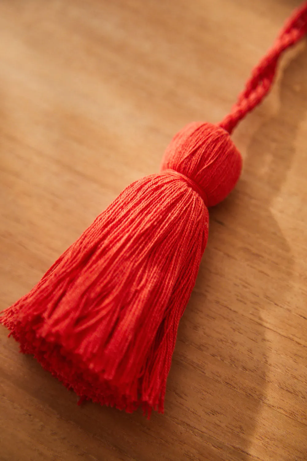 Pompón rojo Horn - Image 2