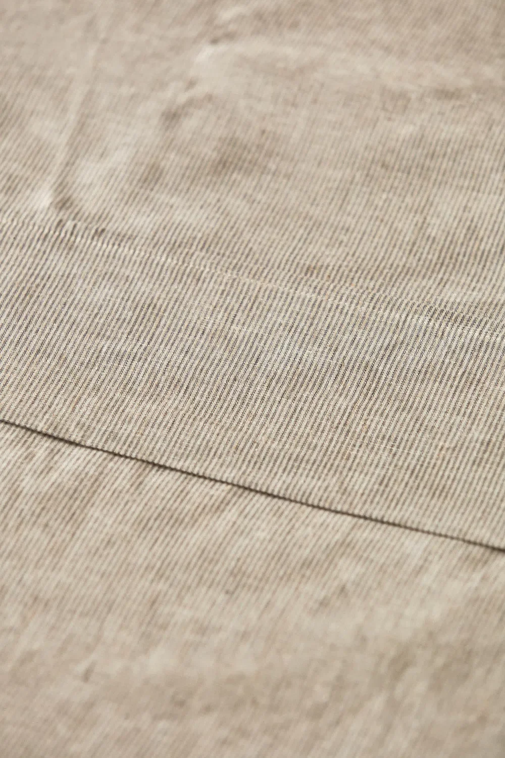 Sábana encimera de lino y bambú + funda de almohada gris Belali - Image 4