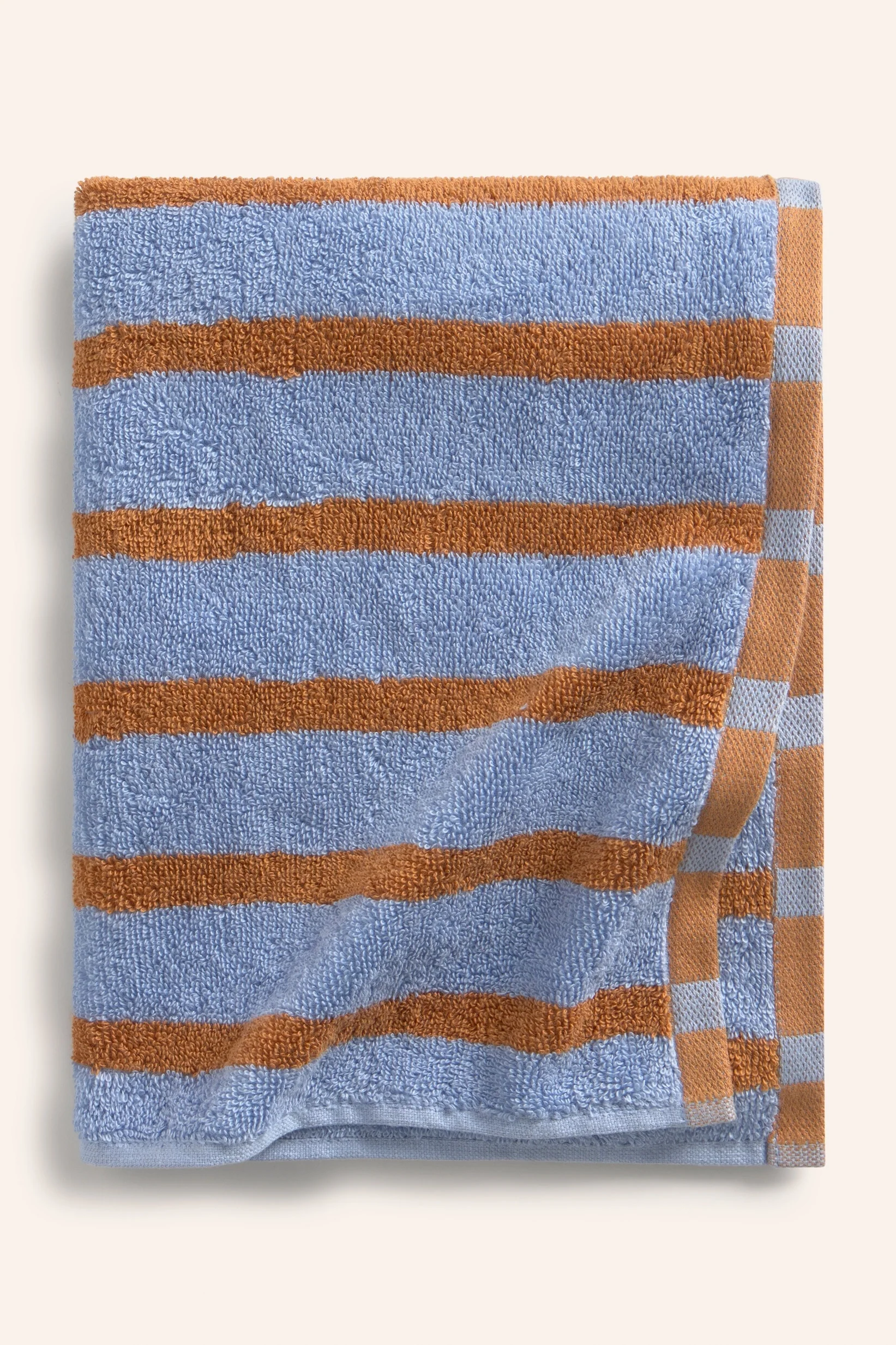 Toalla de baño de algodón de rizo de gramaje de 530 g/m² a rayas azules Saturno - Image 4