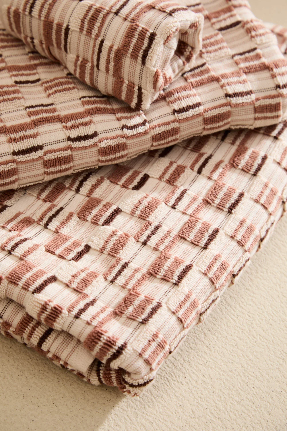 Toalla de baño de de gramaje 560 g/m² algodón de rizo jacquard Mercurio - Image 2